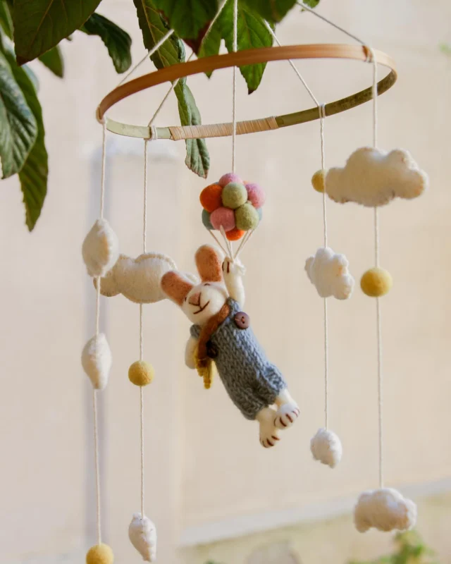 🌙💫 Atrapasomnis de feltre adorables! 🧵✨📍 Carrer Ódena 15, Igualada
👩🏼‍💻 www.osmandros.cat#osmandrós #igualada #kidsconceptstore #handmade #atrapasomnis